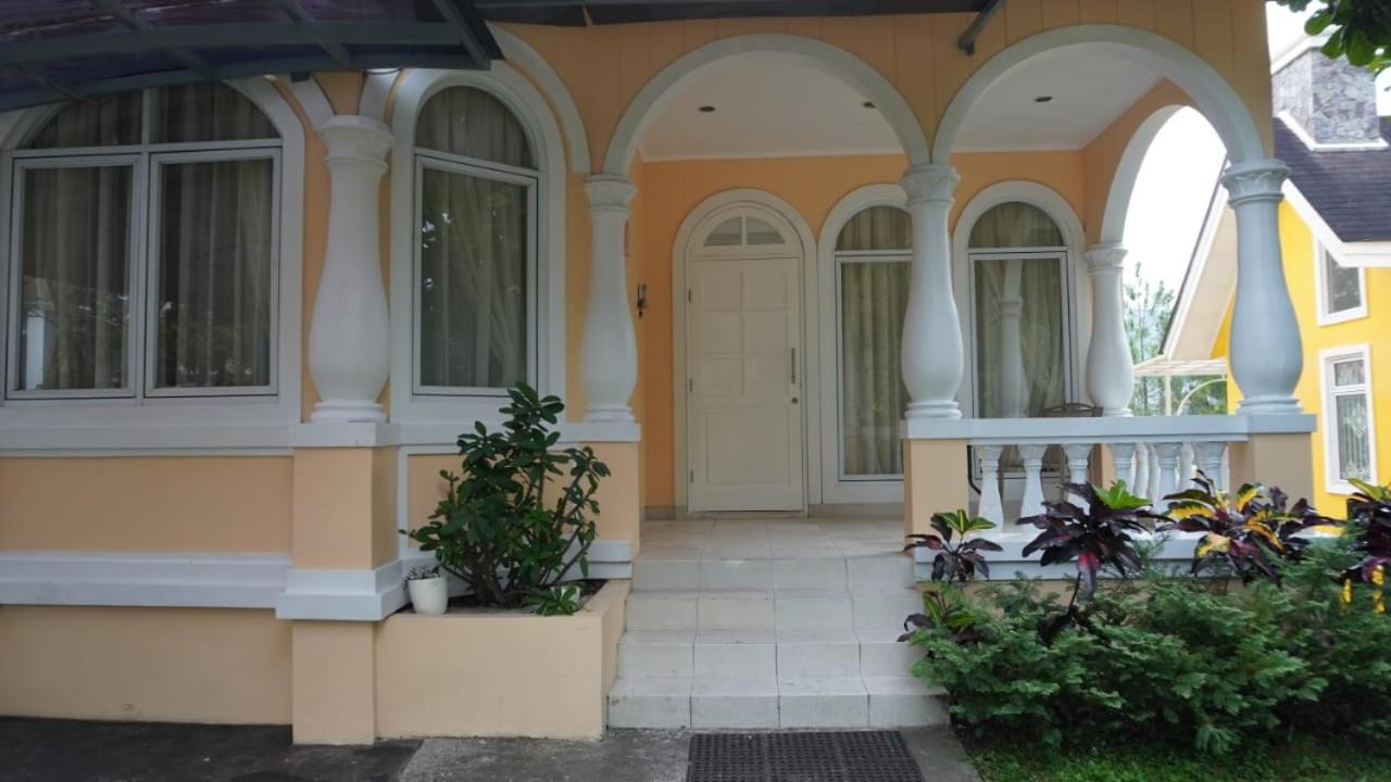 Diyar Villas Puncak M4/12 エクステリア 写真
