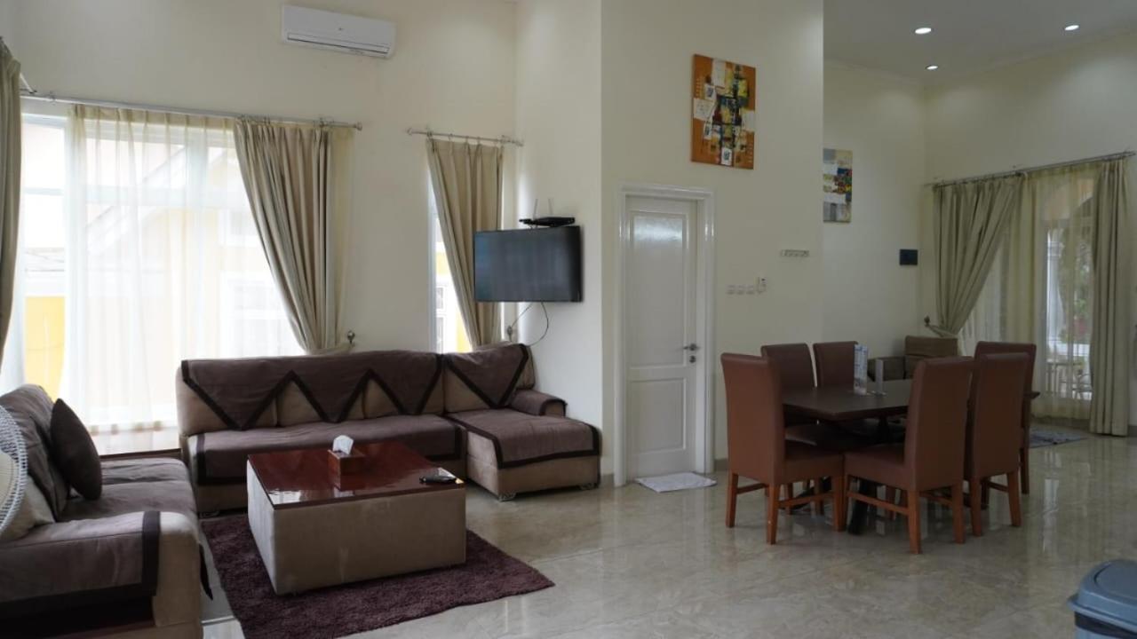 Diyar Villas Puncak M4/12 エクステリア 写真
