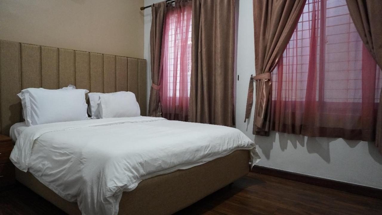 Diyar Villas Puncak M4/12 エクステリア 写真