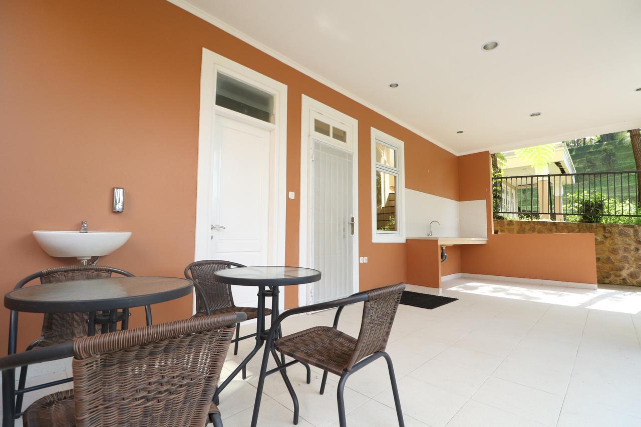 Diyar Villas Puncak M4/12 エクステリア 写真