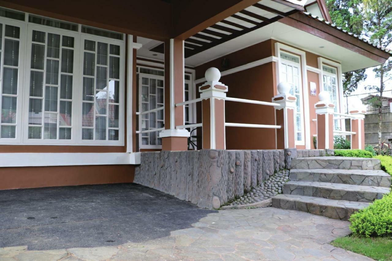 Diyar Villas Puncak M4/12 エクステリア 写真