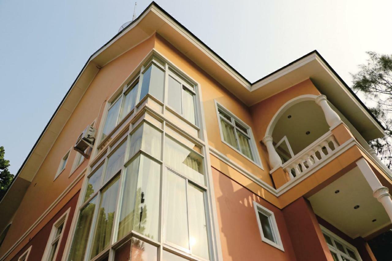 Diyar Villas Puncak M4/12 エクステリア 写真